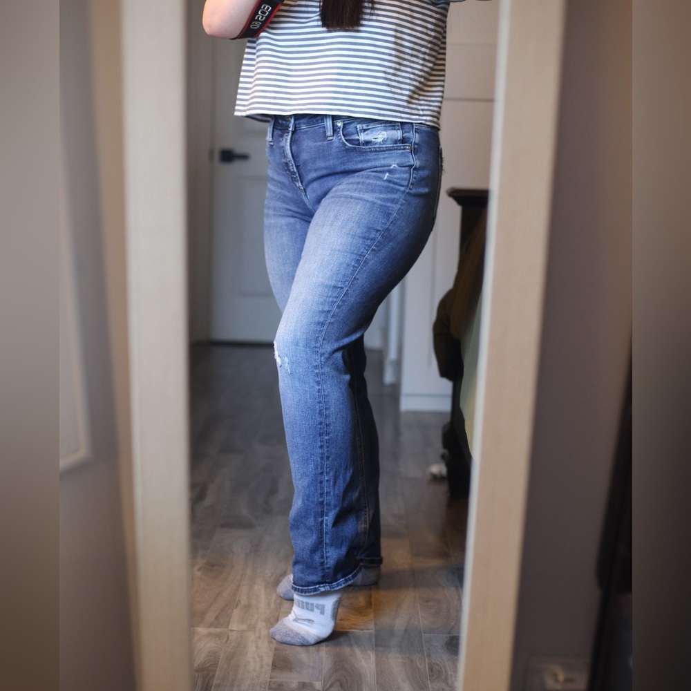 Silver Beau Jeans Women's Straight Leg in Blue
